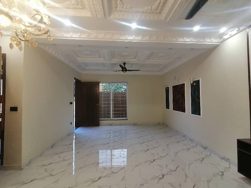 House For Grabs In 5 Marla Lahore 2