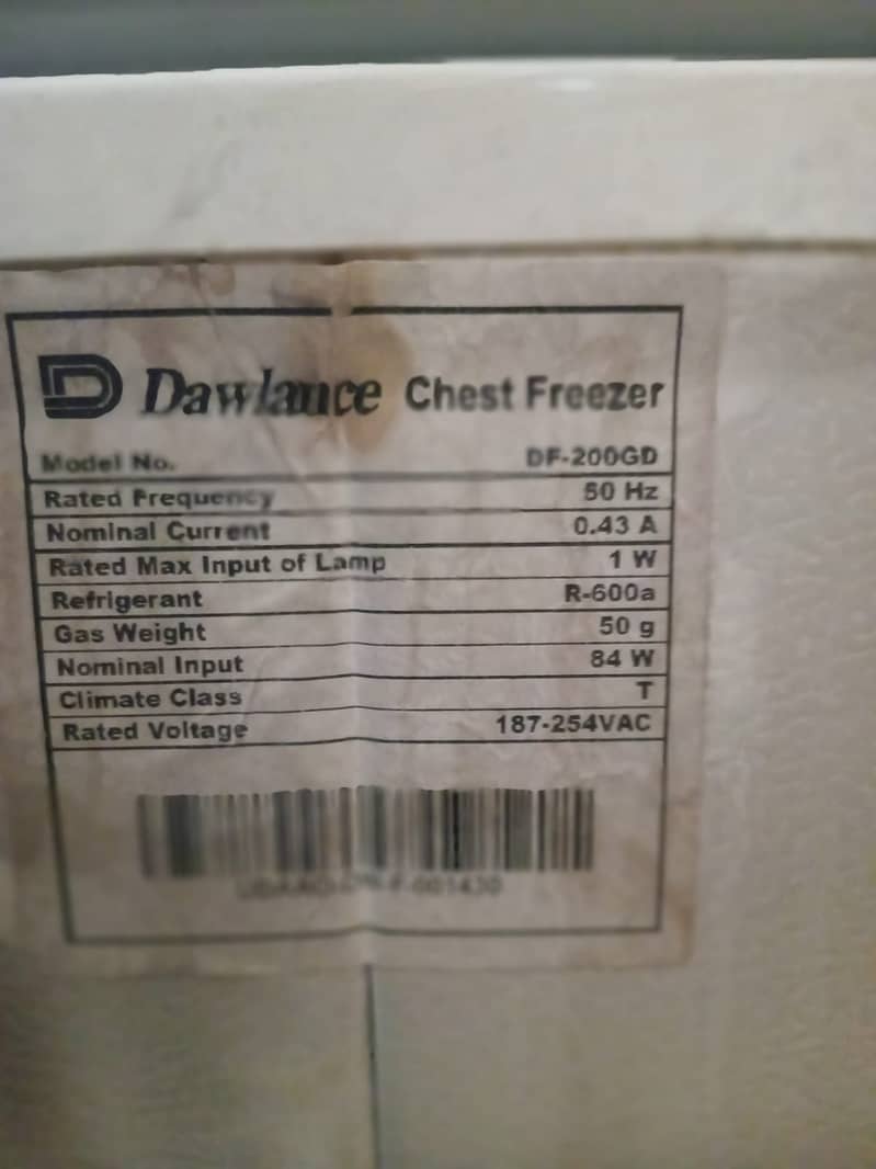 Excellent condition Dawlance deep freeze for sale. 2