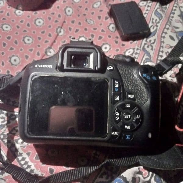 Canon 1200 D 0