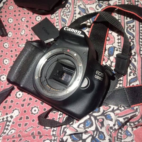 Canon 1200 D 2