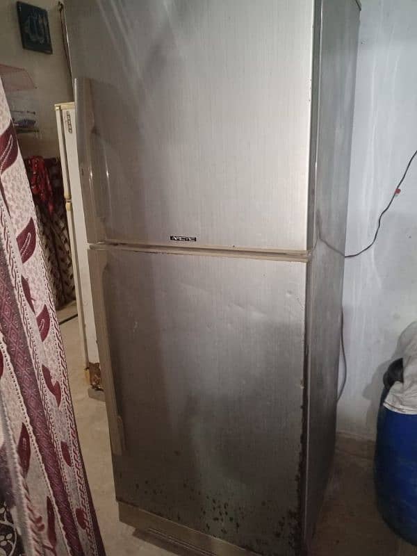 pel Refrigerator 0