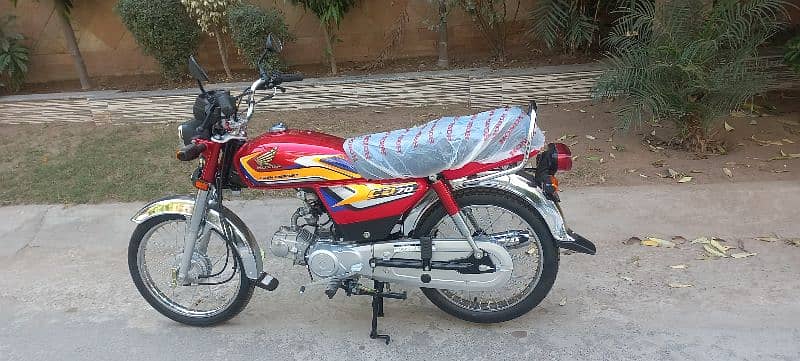 Honda CD70 Red 2025 0