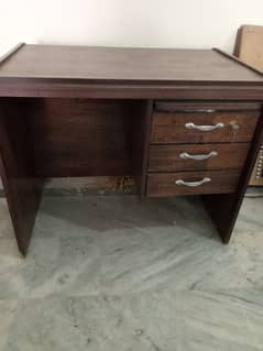 1 office table  like new 10000