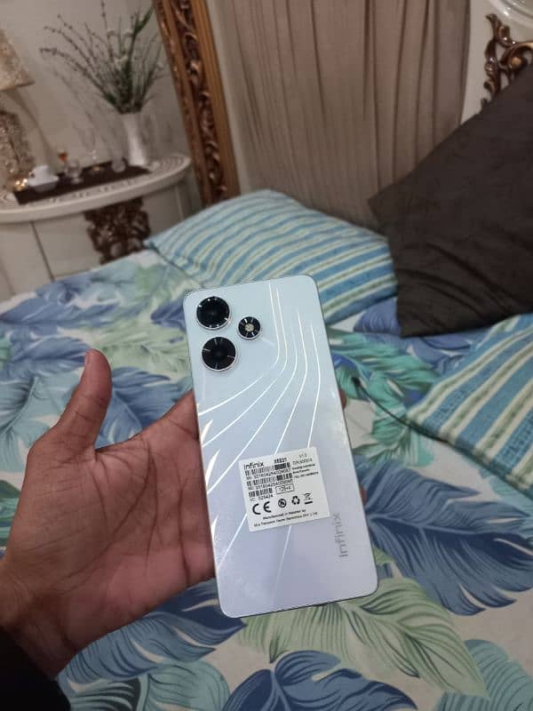 INFINIX hot 30 8/128 GB 0