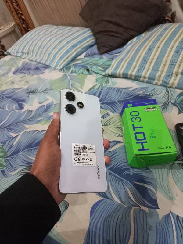 INFINIX hot 30 8/128 GB 1