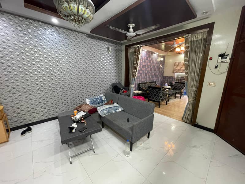 8 Marla House Near Park with 4 bedrooms availale for sale at a very prime location of Usman Block, Bahria Town Lahore 6