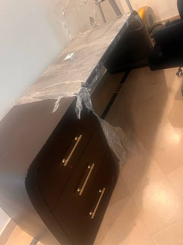 office furniture urgent sale 6