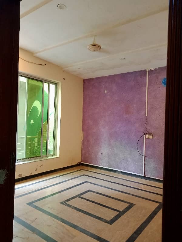 Room for rent in alfalah town near lums dha lhr 2