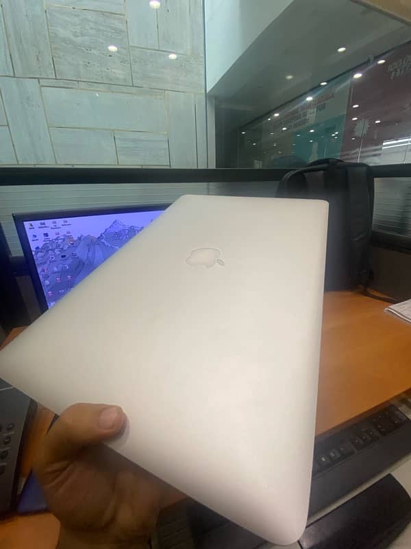 MacBook Pro (Retina, 15-inch, Mid 2014) 16 Gb 5