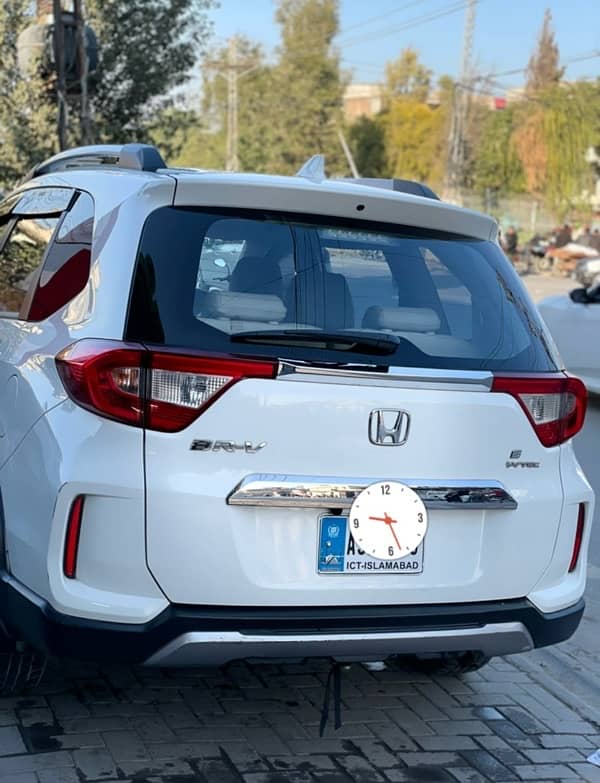 Honda BR-V 52.5 Total genuine bumper to bumper 1st owner on my name 2