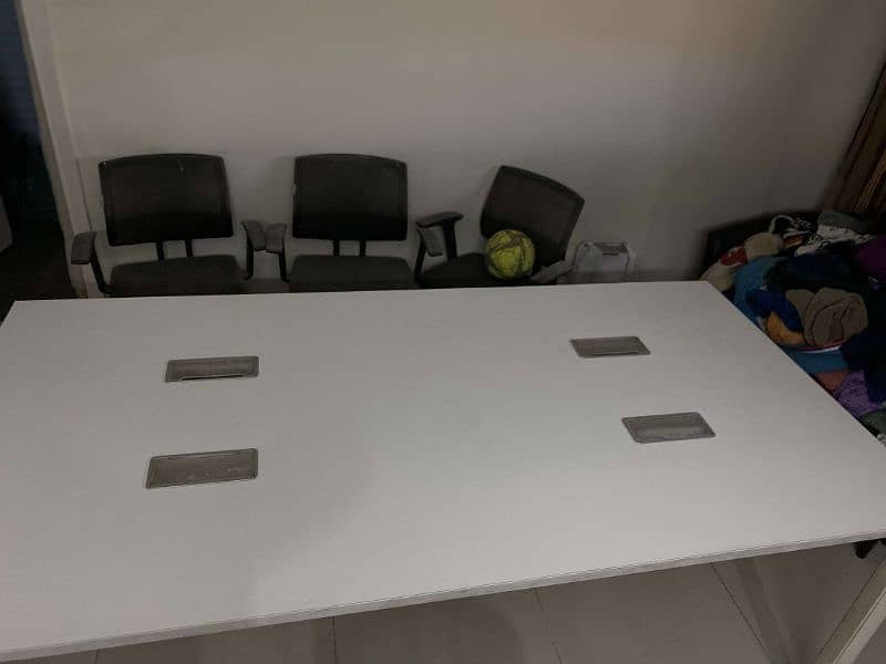 Office table & chairs 4