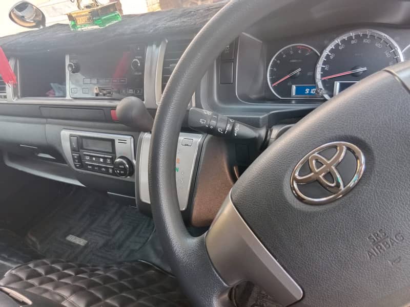 Toyota grand cabin hiace 7