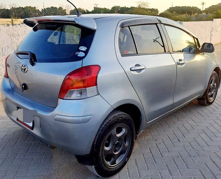 Toyota Vitz 2009 in Excellent Condition 5