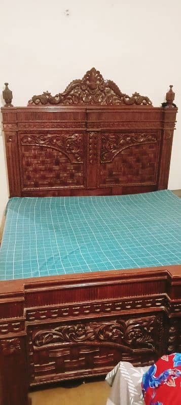 wooden bed set used for sale condition is good in bahwalpur 0