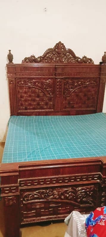 wooden bed set used for sale condition is good in bahwalpur 10