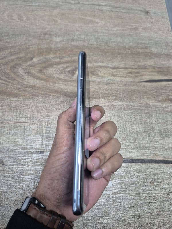 one plus 9 pro new condition single sim 5