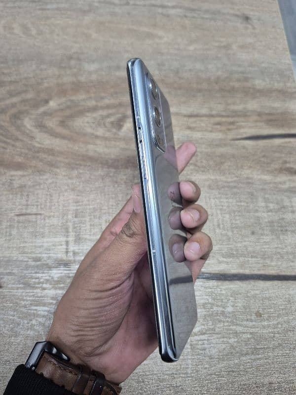 one plus 9 pro new condition single sim 6