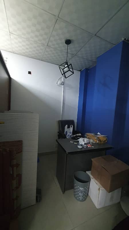 Area 350 Square Feet Office Available For Rent Real Pictures In Main Boulevard Road Gulberg 3 Lahore 4