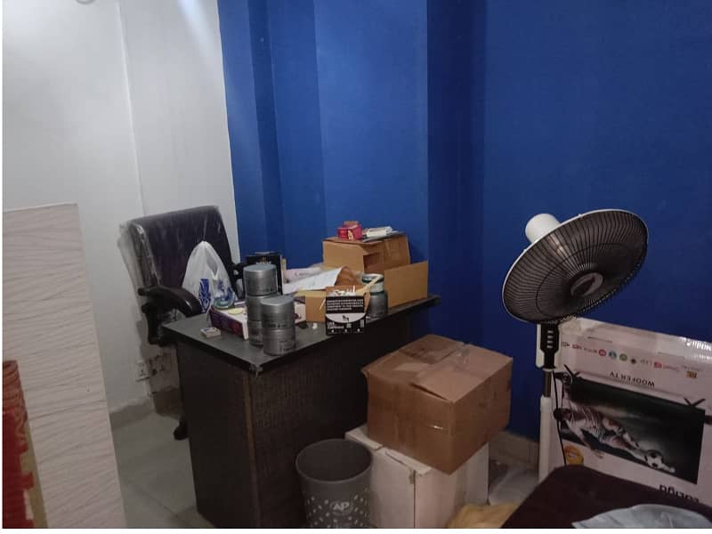 Area 350 Square Feet Office Available For Rent Real Pictures In Main Boulevard Road Gulberg 3 Lahore 5