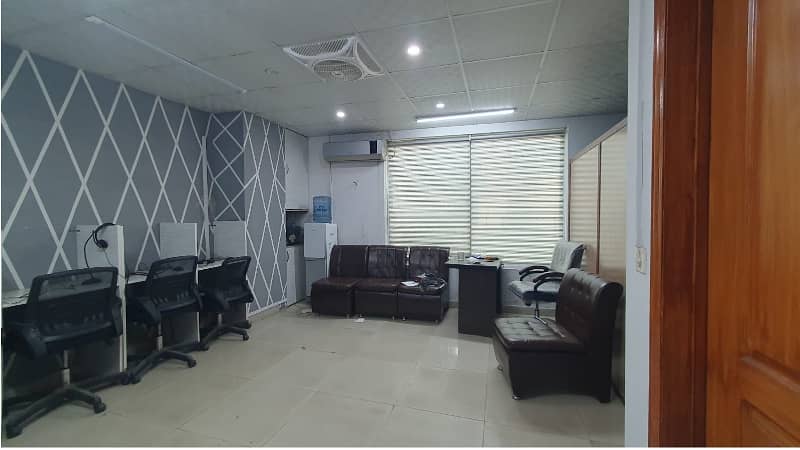 Area 350 Square Feet Office Available For Rent Real Pictures In Main Boulevard Road Gulberg 3 Lahore 6