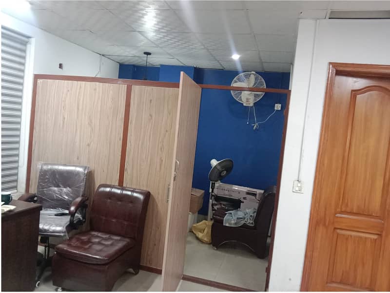 Area 350 Square Feet Office Available For Rent Real Pictures In Main Boulevard Road Gulberg 3 Lahore 8