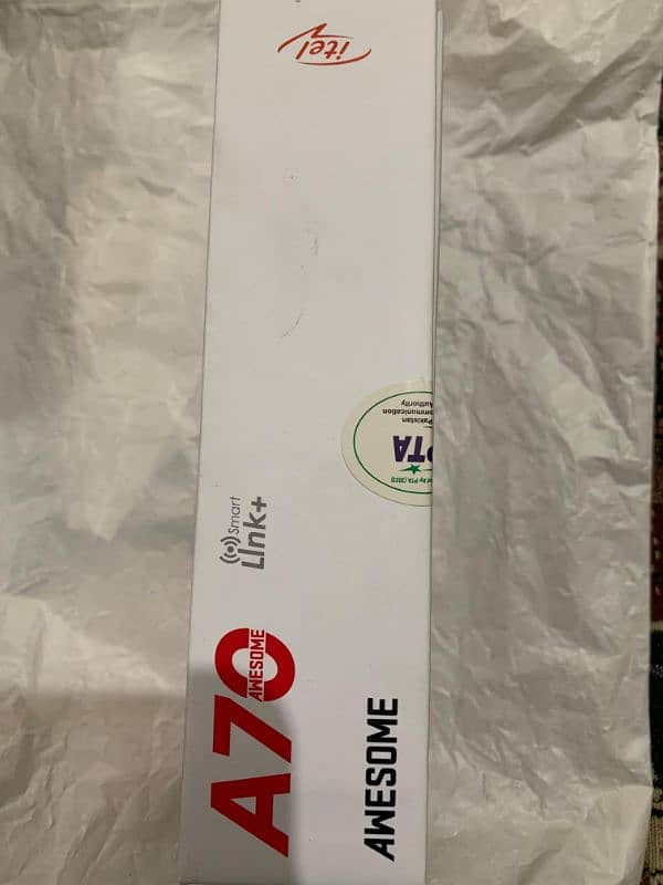 itel A70, 256 gb, dual pta, 10/10 condition 11