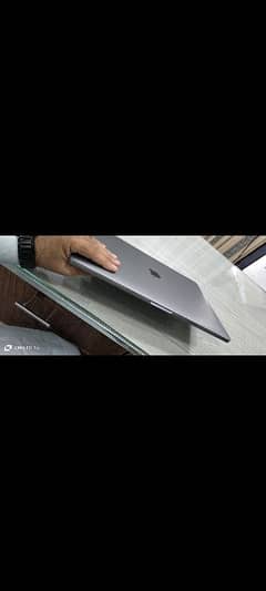 Mac BOOK PRO 2019 15.4" i9