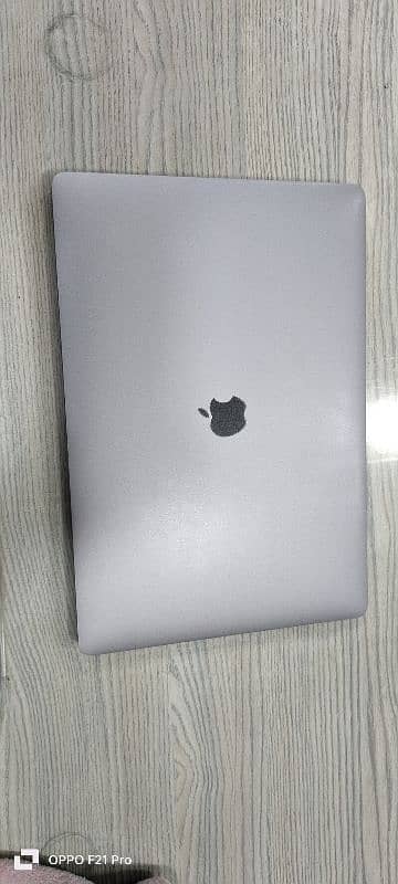 Mac BOOK PRO 2019 16" 1