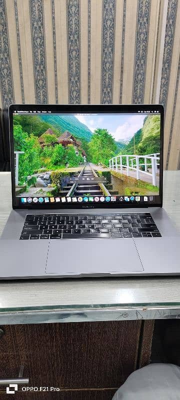 Mac BOOK PRO 2019 16" 2