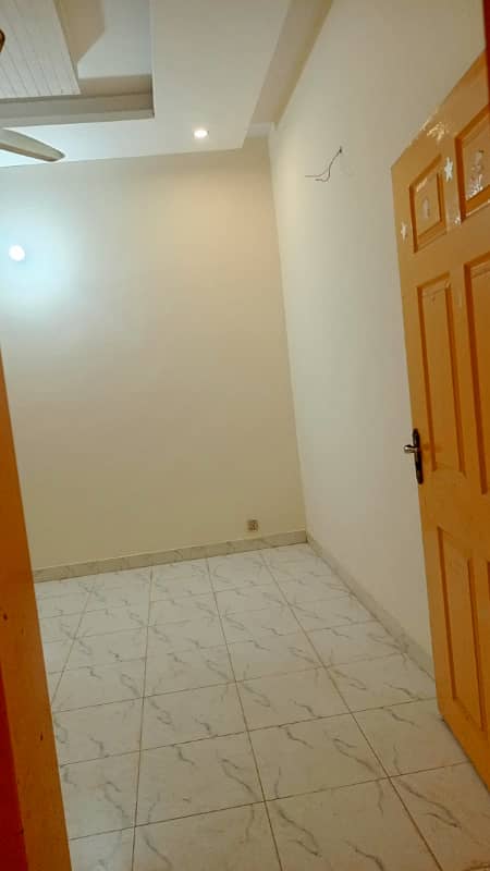 5 marla upper portion for rent in johar town for family 0