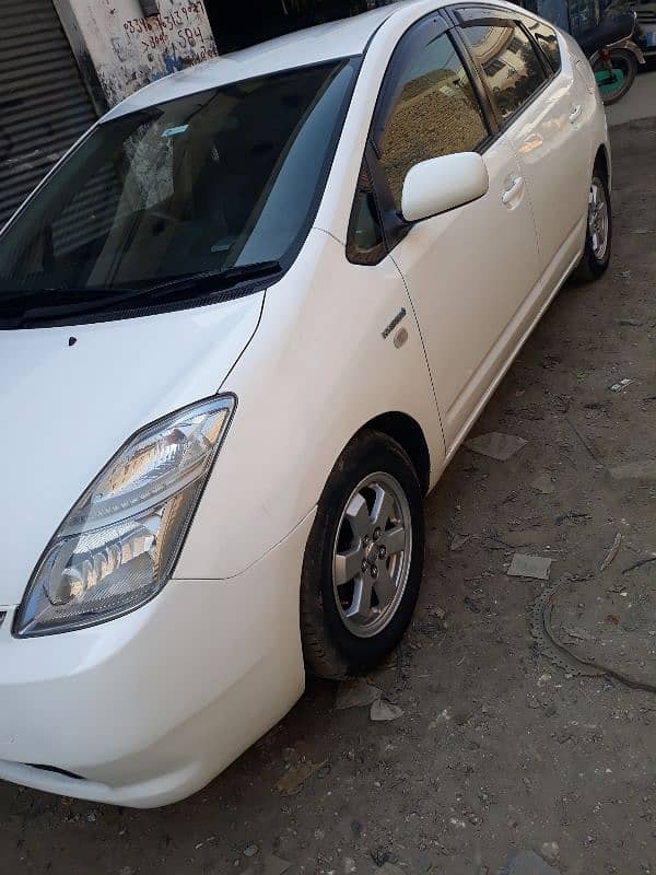 Toyota Prius 2010 import 2014 Lahore registered 1