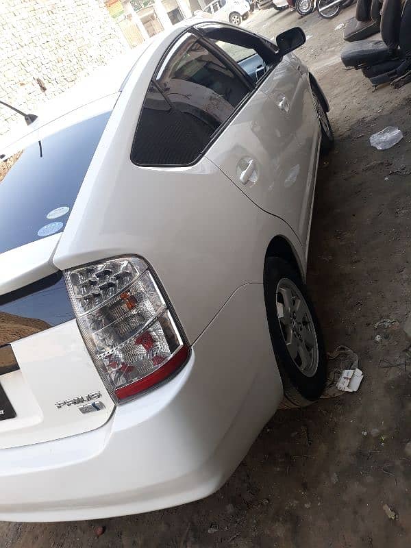 Toyota Prius 2010 import 2014 Lahore registered 5