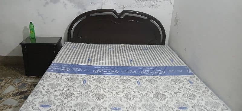 BED WITH NEW MATTRESS 3