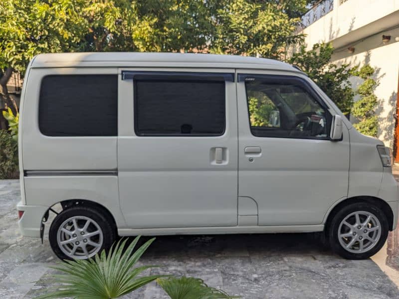 Daihatsu Hijet 2019 3