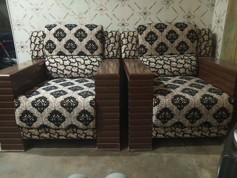 Sofa Set 5 seater 8 month used 4