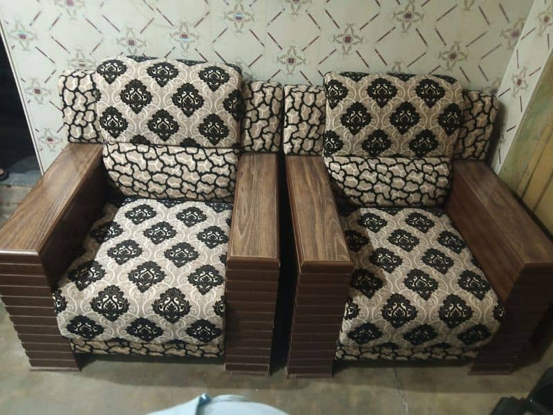 Sofa Set 5 seater 8 month used 5