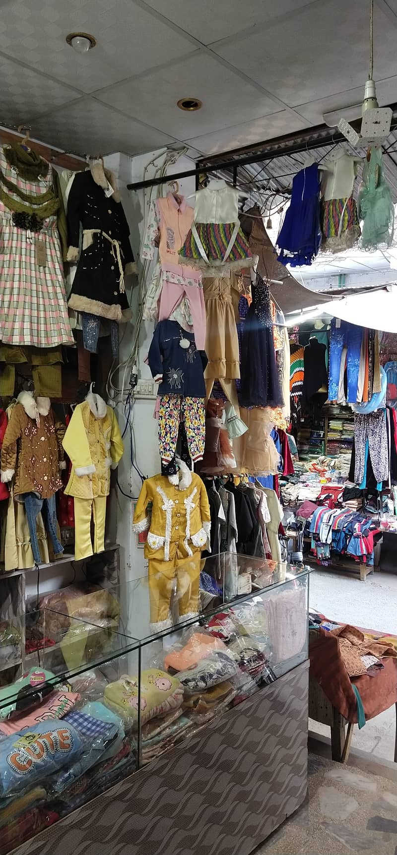 Running Business for Sale/Garments shop for sale 3