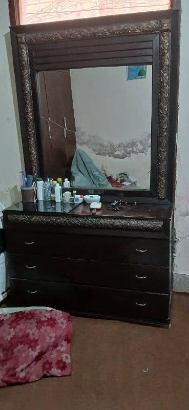 bed with dressing table 2