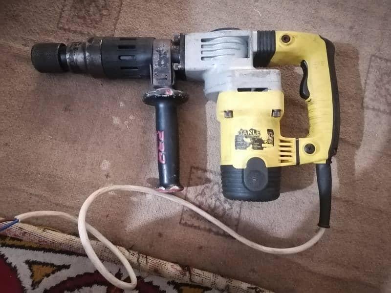 Hilti drill machine. 0