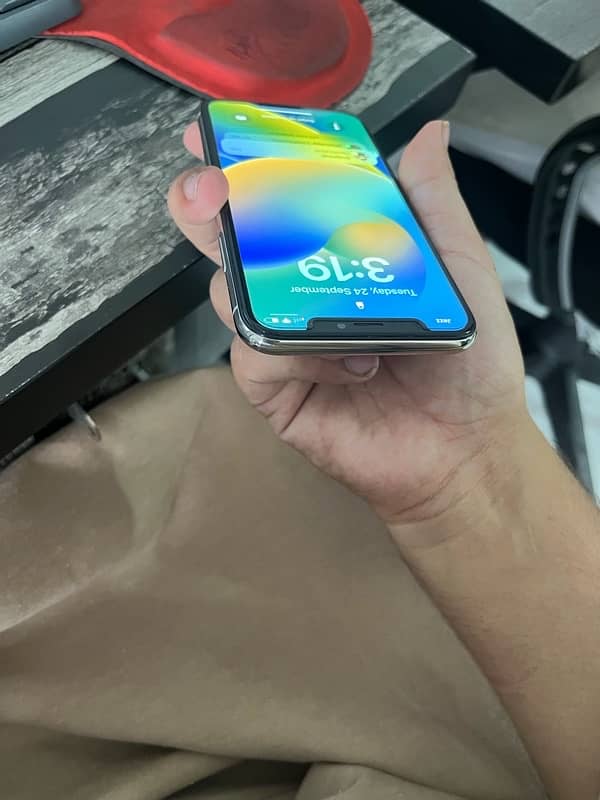 IPhone X 256gb PTA Approved factory Unlock 4