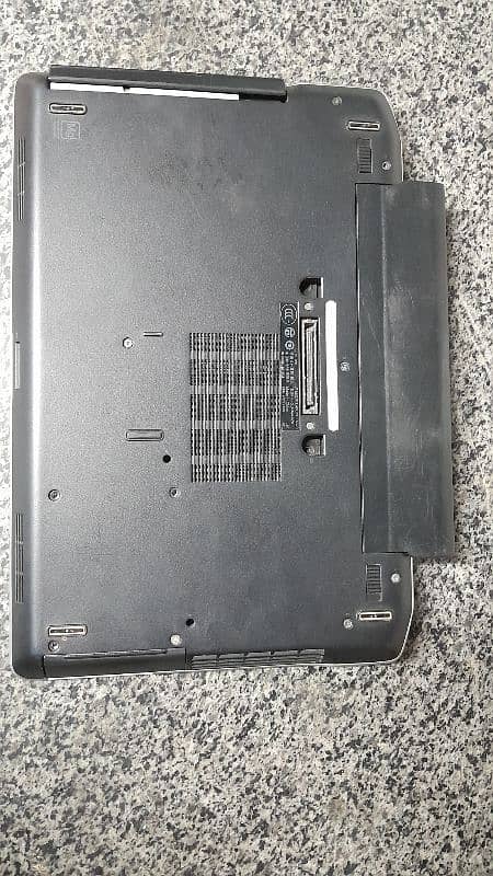 Dell Latitude E6320 Laptop 2