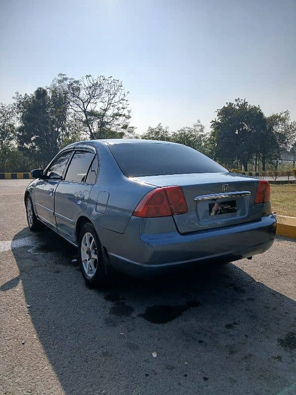 Honda Civic EXi 2004 4