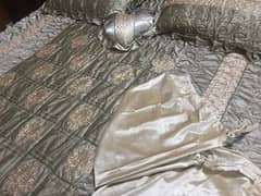 comforter with bedsheet