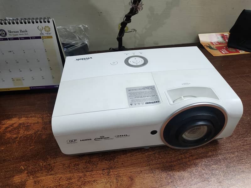 Vivitek DX831 Projector XGA Conference Room Projector 6