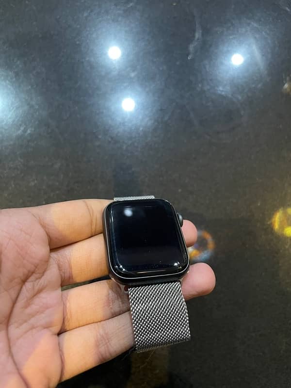 Apple Watch series 5 3