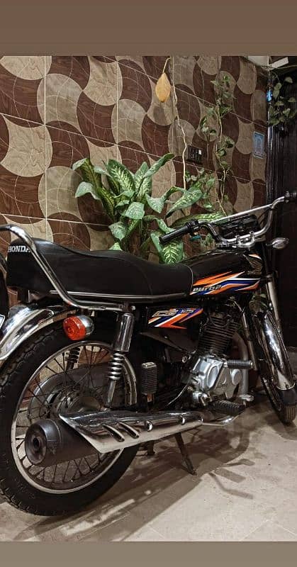 Honda cg 125 genuine condition 2018 karachi golden number -03323709556 9