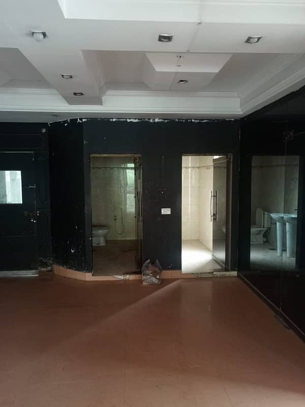 12000 Sqft Independent Building For Rent Hot Location 8