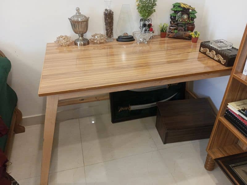 study table for urgent sale 1