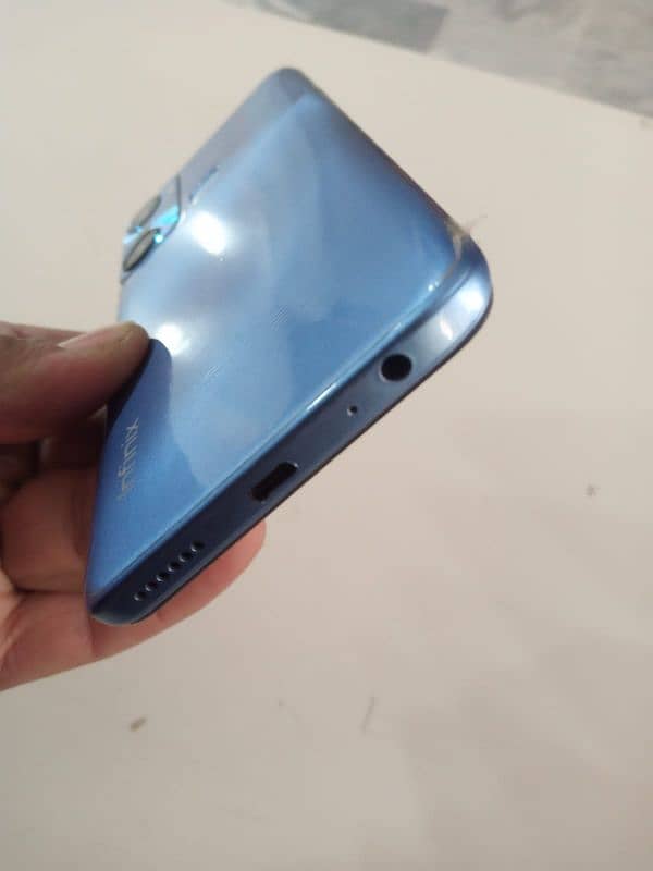 in good condition 10by10 all ok model Infinix hot 20 i 3