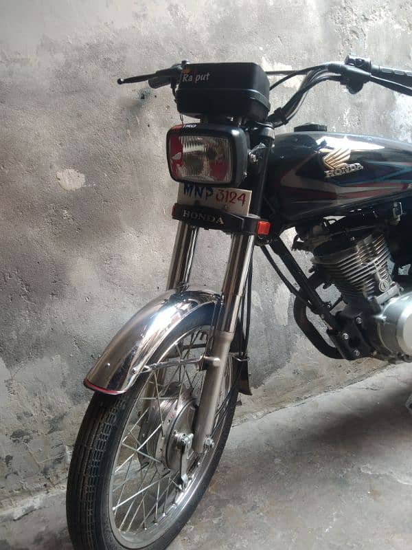 Honda 125 All ok 10 by 10 mob num 03106247910 0